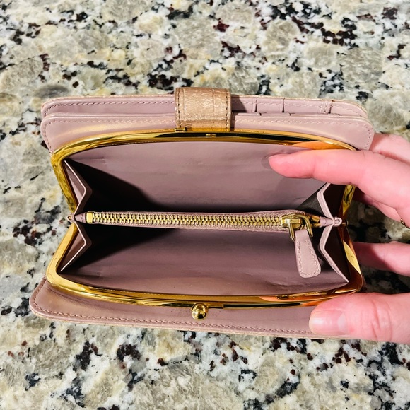 MIU MIU Alligator Style Large Wallet 💯AUTHENTIC - Picture 8 of 15